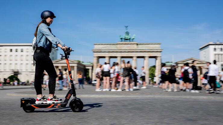 Ein wichtiger Faktor zum Erfolg sind möglichst viele Roller auf der Straße. Foto: dpa