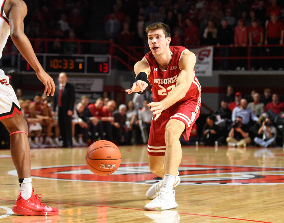 Dec 29, 2018; Bowling Green, KY, USA; Wisconsin Badgers forward Ethan Happ (22) passes the ball against the Western Kentucky Hilltoppers at E. A. Diddle Arena. Mandatory Credit: Steve Roberts-USA TODAY Sports