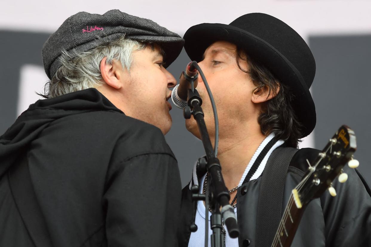 Pete Doherty et Carl Barât - Andy Buchanan - AFP