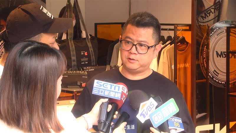 《亞瑟國際》總經理吳嘉雄則表示，希望將SKINARMA這份獨特的設計與生活風格帶給台灣消費者。(圖／截至影片)