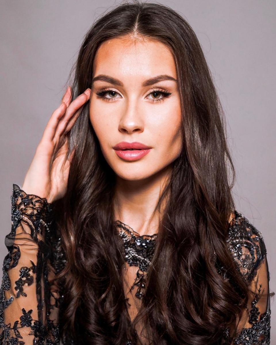 A headshot of Miss Slovakia Republic 2021.