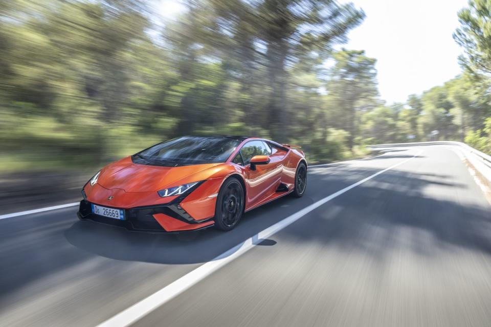 2023 Lamborghini Huracán Tecnica - Photos From Every Angle