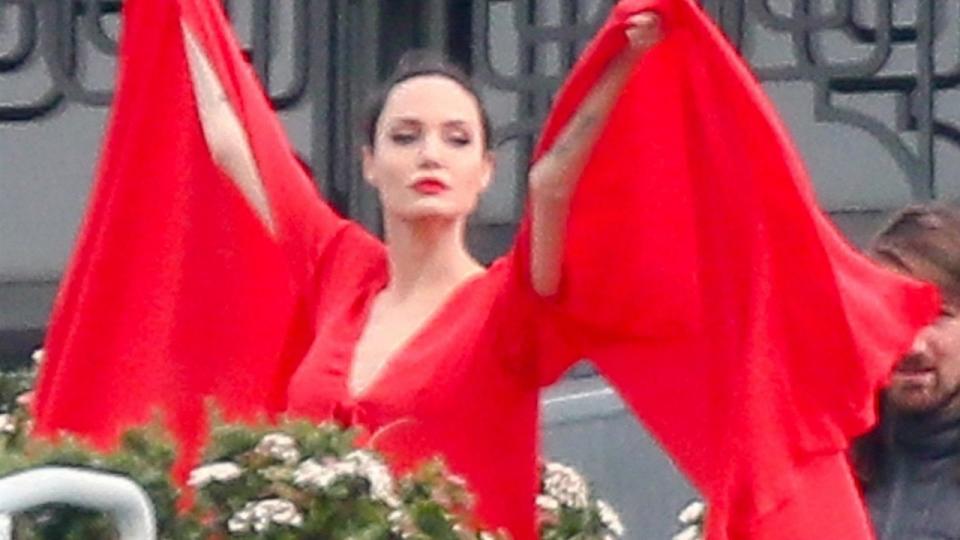 Angelina Jolie is looking ravishing in red.