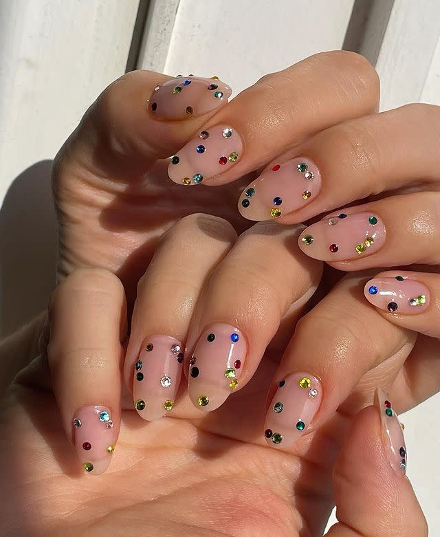 15 Chic Wedding Nail Art Designs Bringing The Romance To Your Fingertips