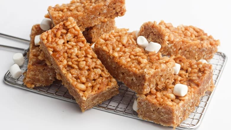 peanut butter rice crispy bars