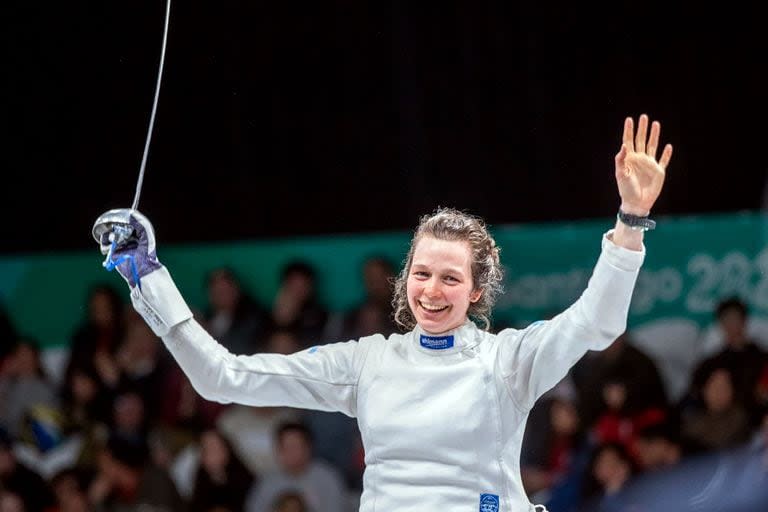 Isabel Di Tella es la campeona de espada individual en Santiago 2023. Le ganó a la peruana María Doig por 15-9 y se quedó con la medalla de oro