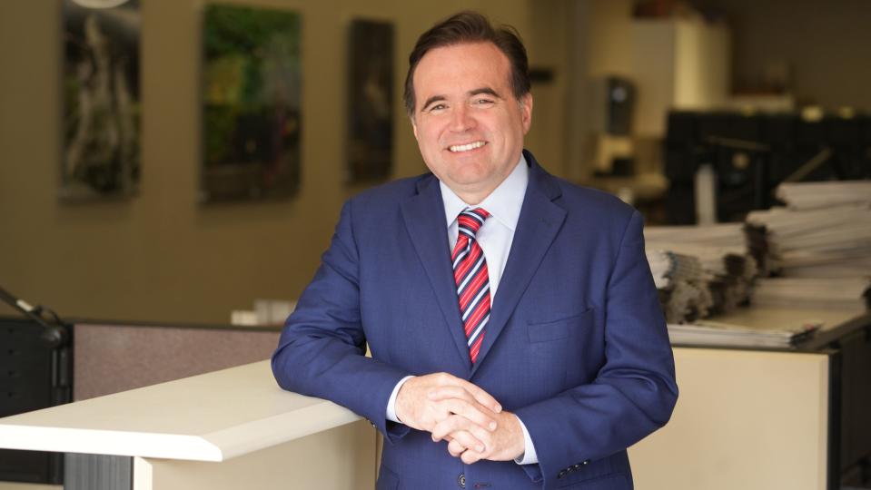 Apr 20, 2022; Columbus, Ohio, USA; Democrat John Cranley is a candidate for Ohio Governor. Photographed April 20, 2022 in a Columbus Dispatch newroom.  Mandatory Credit: Doral Chenoweth-The Columbus Dispatch