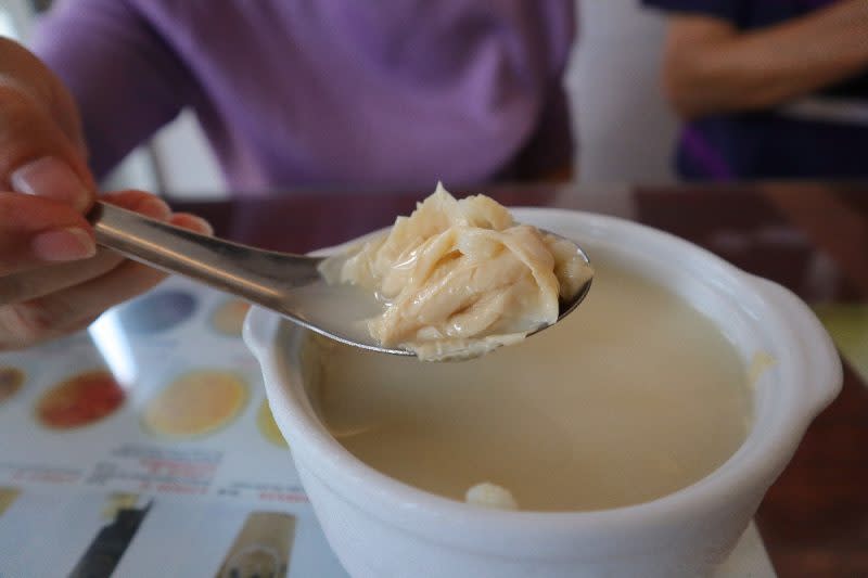 gong he guan - beancurd skin closeup