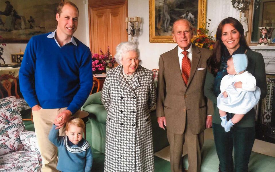 The Duke and Duchess of Cambridge with the Queen and Prince Philip and Prince George and Princess Charlotte in a 2015 photo taken at Balmoral - The Duchess of Cambridge