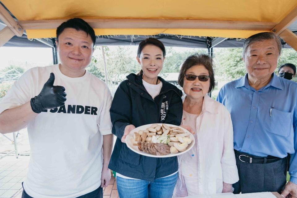 《圖說》新竹市長高虹安邀請民眾品嚐眷村好味道。（圖／新竹市政府提供）