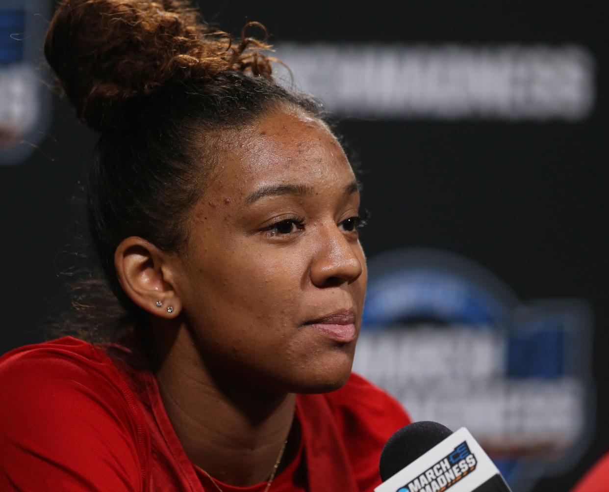 Louisville’s Kianna Smith talks at a press conference the day before the Cardinals face Michigan in the Elite Eight.March 27, 2022