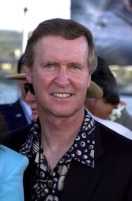 William Cohen , former U.S. Secretary of Defense, aboard the USS John C. Stennis at the Honolulu, Hawaii premiere of Touchstone Pictures' Pearl Harbor