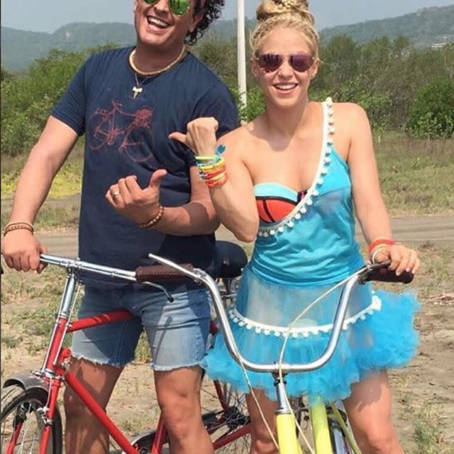 <p>Para el vieo de la Bicicleta, con Carlos Vives, fue rubia/Shakira Instagram </p>