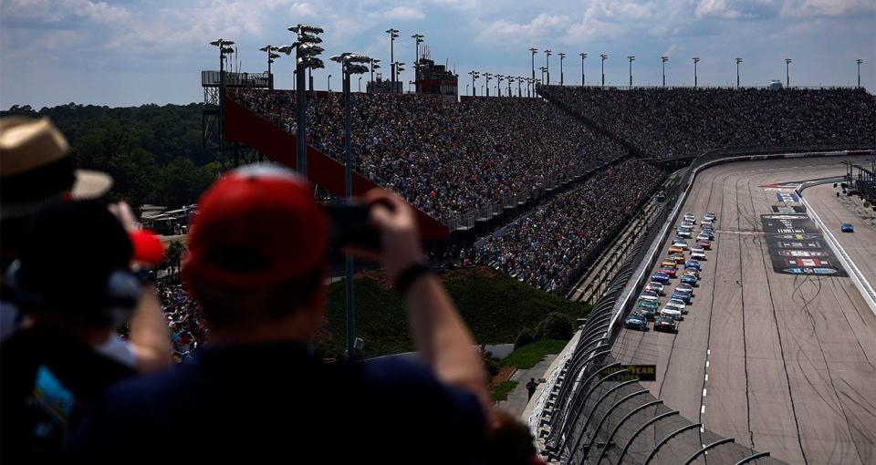 cars race at darlington