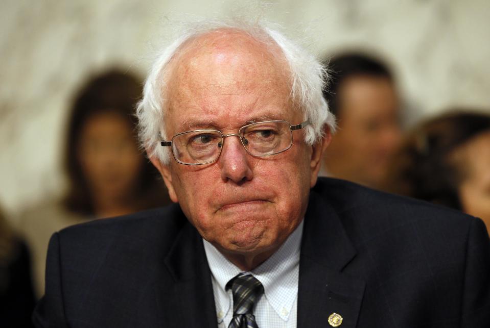 U.S. Senate Committee on Veterans Affairs Chairman Senator Bernie Sanders leads a hearing on "The State of VA Health Care" on Capitol Hill in Washington, September 9, 2014. REUTERS/Jim Bourg (UNITED STATES - Tags: POLITICS MILITARY HEALTH)