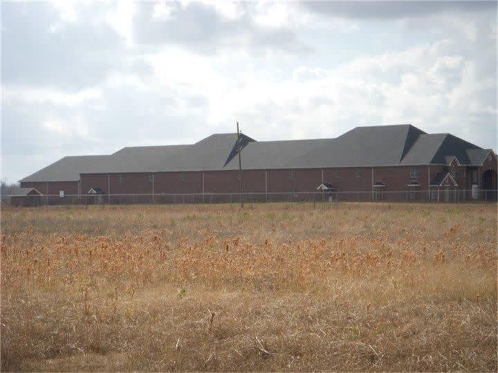 Abandoned mystery behemoth in Texas