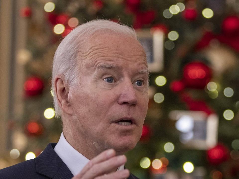 Joe Biden fiel auf einer Rede durch Hustenanfälle und seine raue Stimme auf. (Bild: imago/UPI Photo)