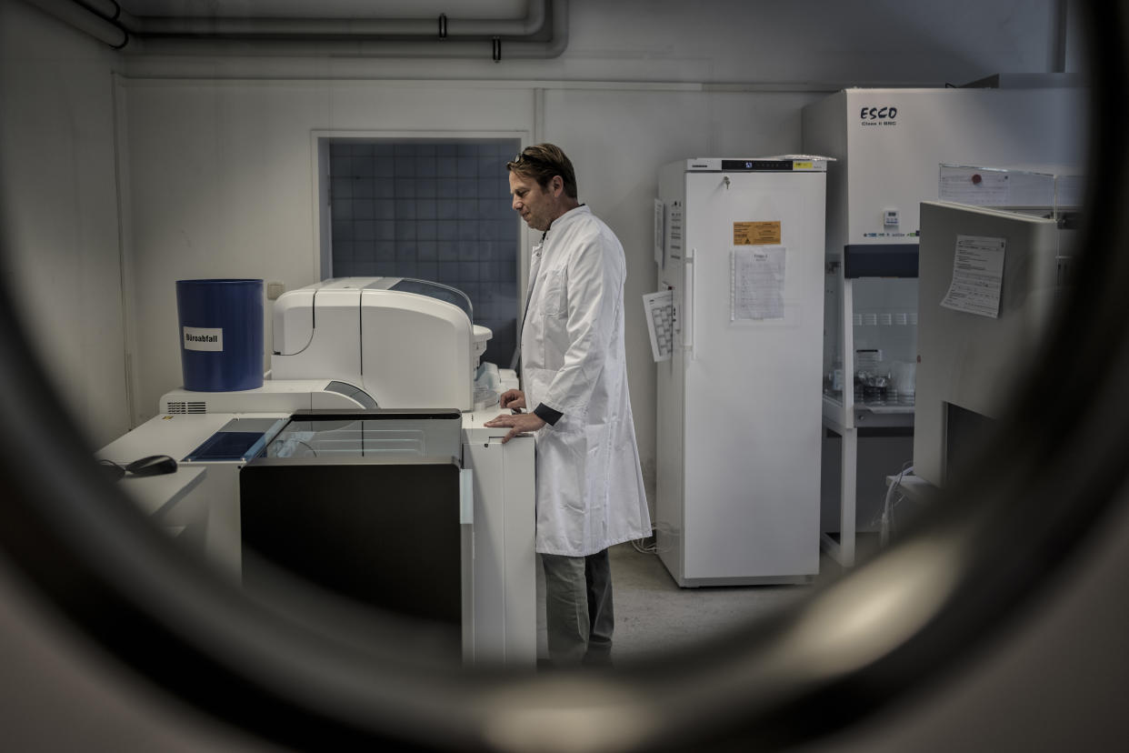 Michael Hoelscher, director del Departamento de Enfermedades Infecciosas y Medicina Tropical del Hospital de la Universidad de Múnich en Alemania, el 15 de junio de 2020. (Laetitia Vancon/The New York Times)