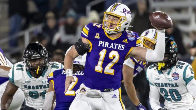 ECU's Ahlers throws Birmingham Bowl-record five TD passes