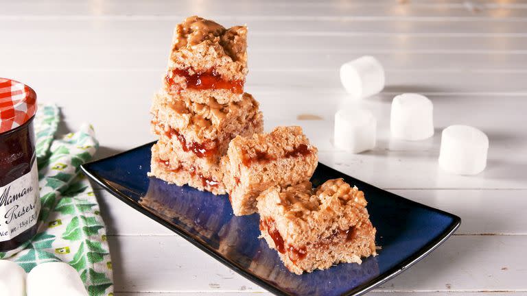 peanut butter and jelly rice krispie bars