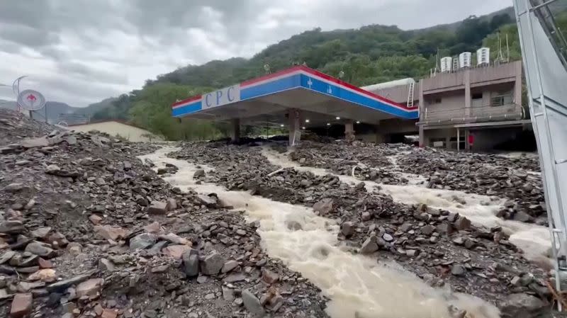 Heavy rains wreak havoc in central Taiwan in wake of Typhoon Khanun