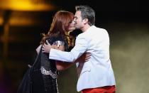 Überhaupt: Mit Florian Silbereisen kann auch Andrea Berg gut. Hier flirten die beiden Stars beim "Heimspiel" 2013 ... Aber ihr Herz gehört natürlich einem anderen. (Bild: Andreas Rentz/Getty Images)