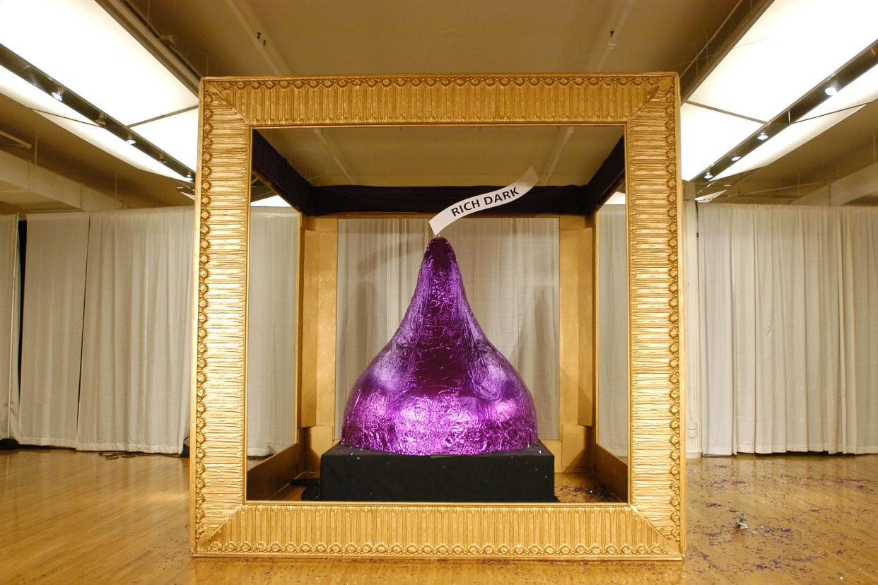 The world's largest Hershey's Kisses chocolate is unveiled at the Metropolitan Pavilion July 31, 2003 in New York City