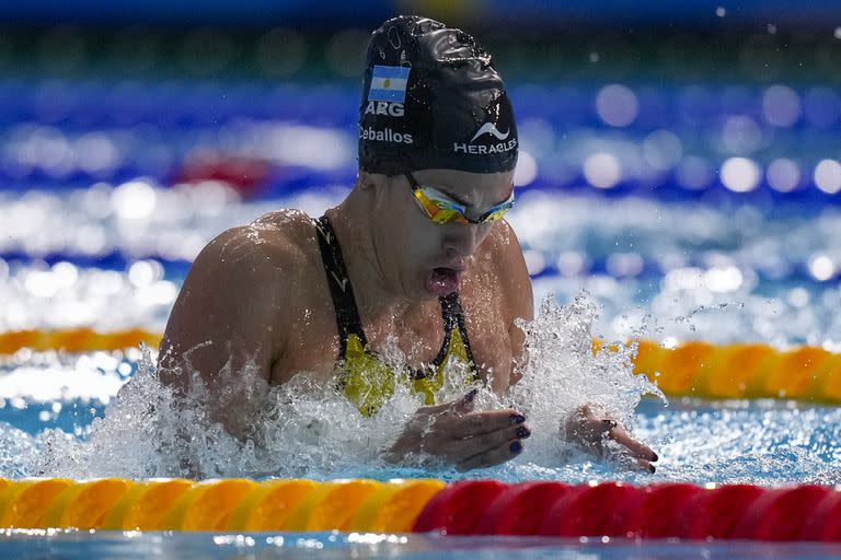 Macarena Ceballos tuvo una buena participación en Santiago y consiguió la medalla de bronce en los 100m pecho