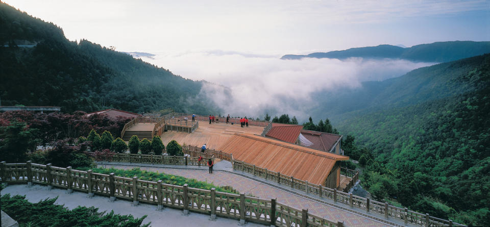 太平山國家森林遊樂區提供園區內免費接駁服務，民眾可多加利用。   圖：林務局/提供