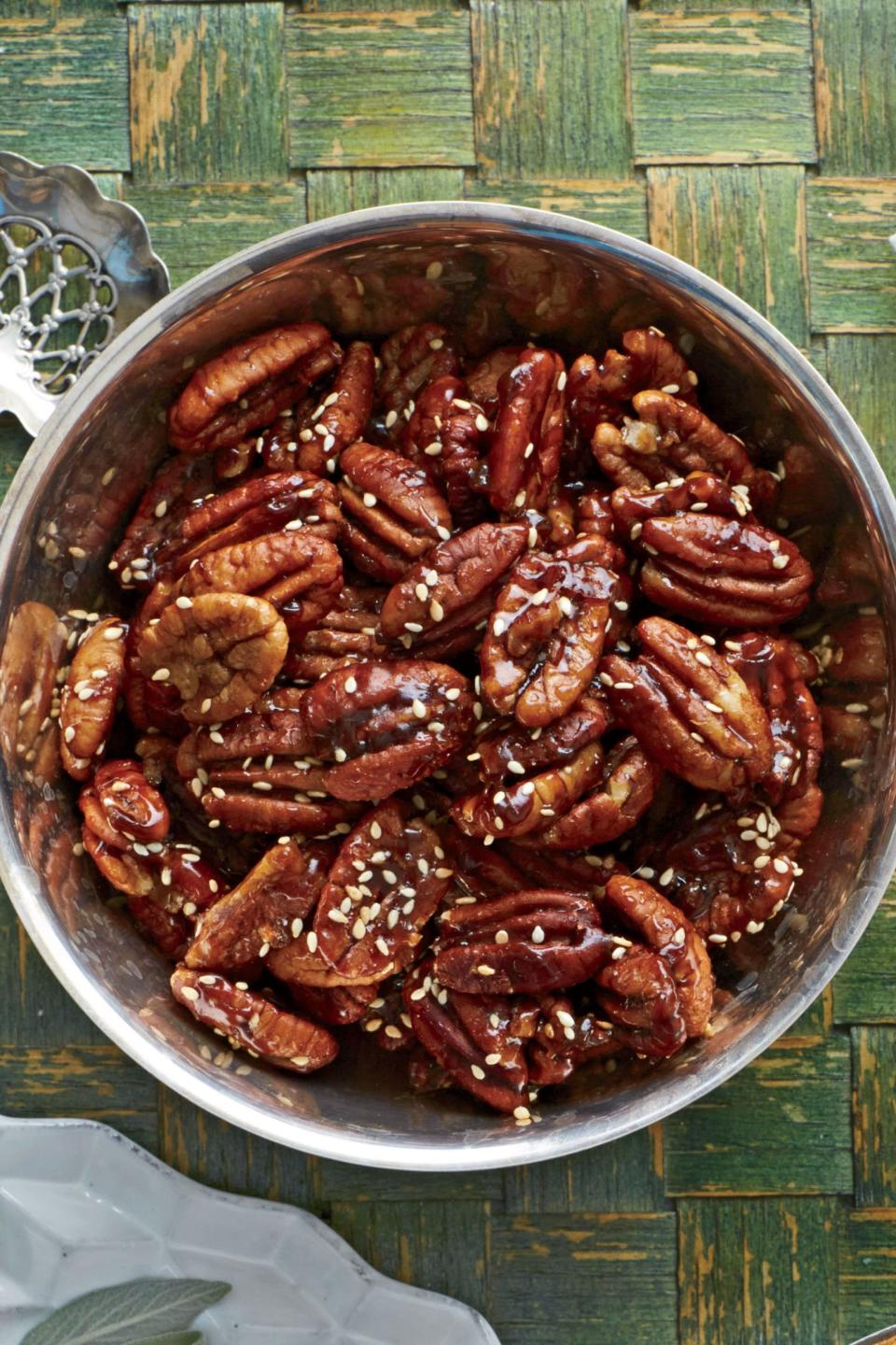 Benne-Maple Roasted Pecans