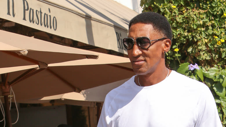 Scottie Pippen leaving Il Pastaio