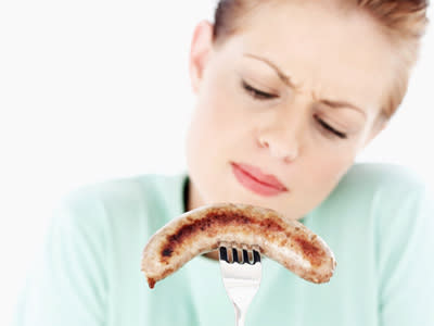 Wie viel Salz und Zusatzstoffe stecken wirklich in der Wurst? (Bild: thinkstock)