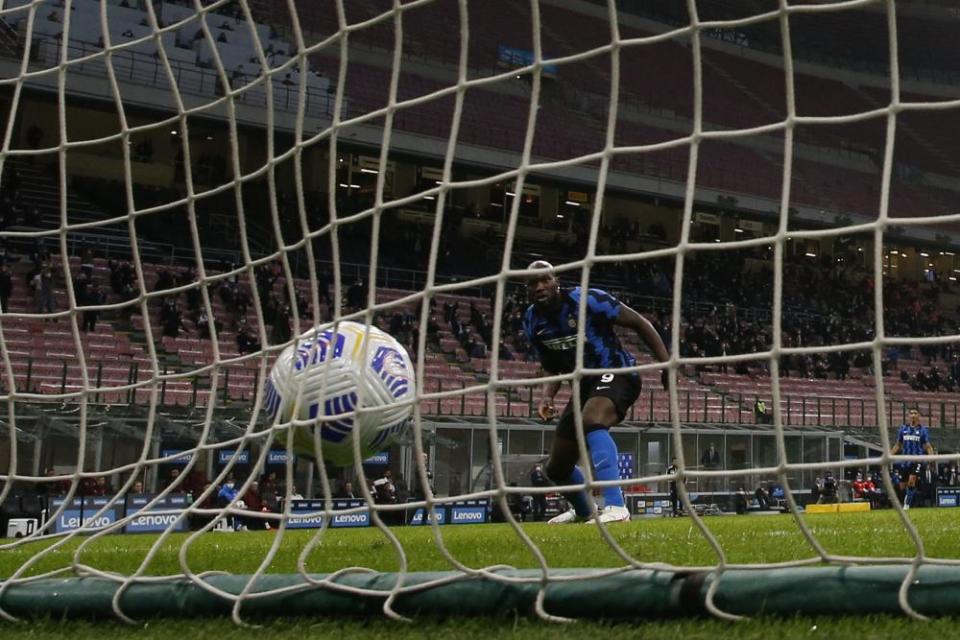 Romelu Lukaku pulls a goal back for Internazionale against Milan.