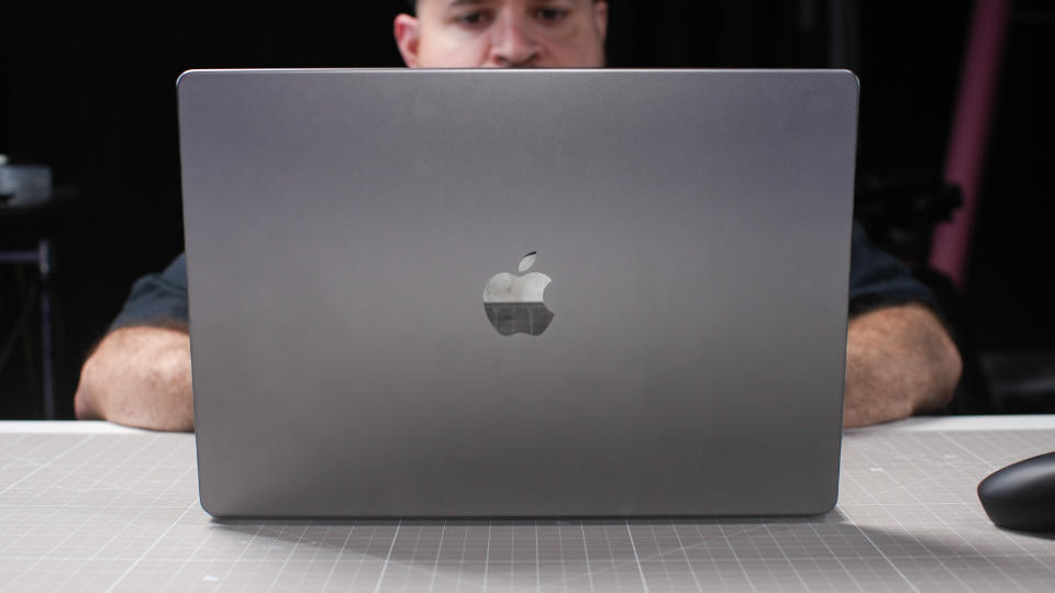 MacBook Pro 16-inch (M3 Max, 2023)