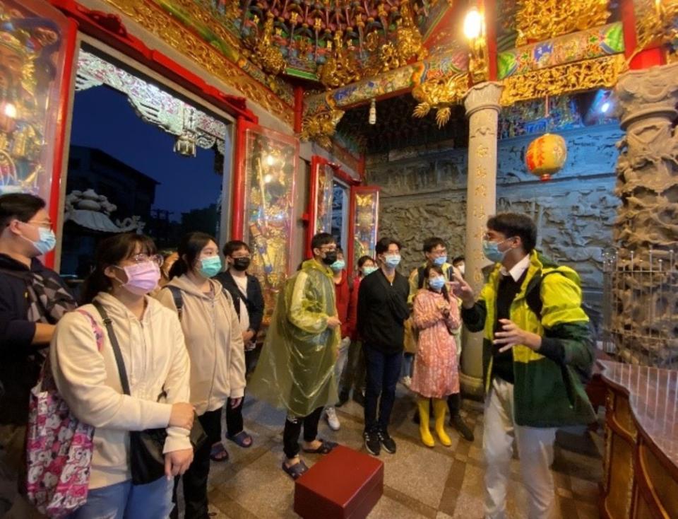 圖說：基隆文史壯遊點—青年走訪中元祭三大廟，了解基隆傳統文化故事。