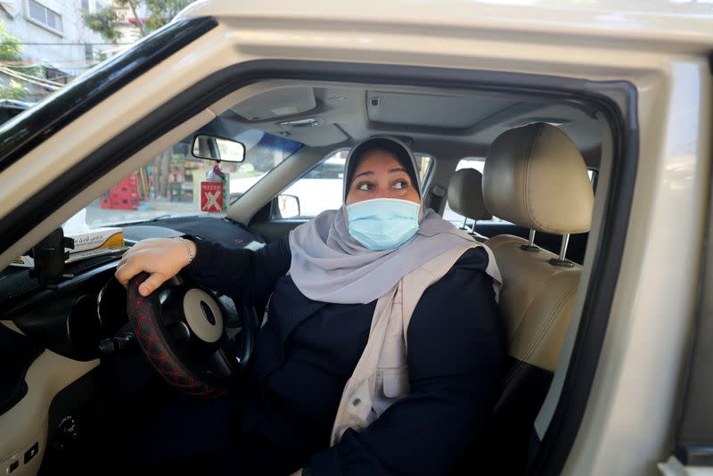Gaza woman starts first "ladies only" taxi service