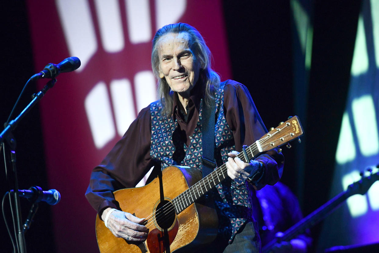 Singer Gordon Lightfoot performs onstage at Saban Theatre on March 09, 2019 in Beverly Hills, California. (Scott Dudelson / Getty Images file)