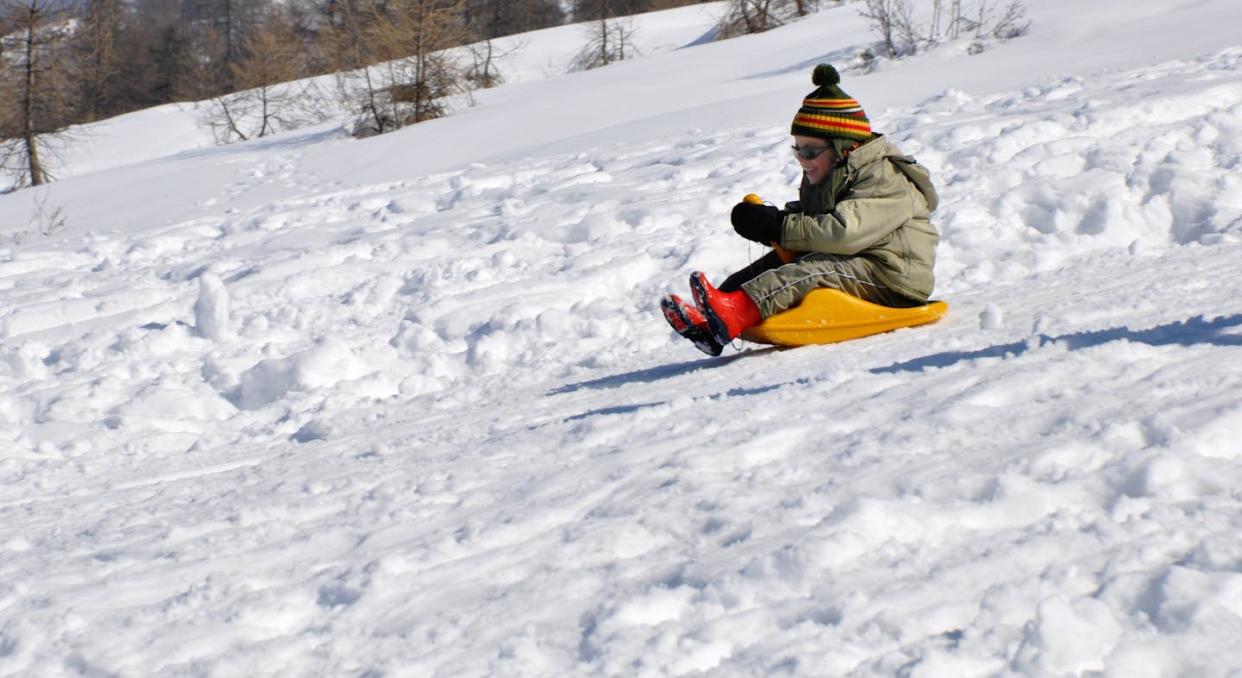 Some parts of the U.S. see well over 100 inches (2.5 meters) of snow per year. <a href="https://www.gettyimages.com/detail/photo/downhill-sledging-royalty-free-image/488074477?phrase=sledding+in+snow" rel="nofollow noopener" target="_blank" data-ylk="slk:Edoardo Frola/Moment Open via Getty Images;elm:context_link;itc:0;sec:content-canvas" class="link ">Edoardo Frola/Moment Open via Getty Images</a>