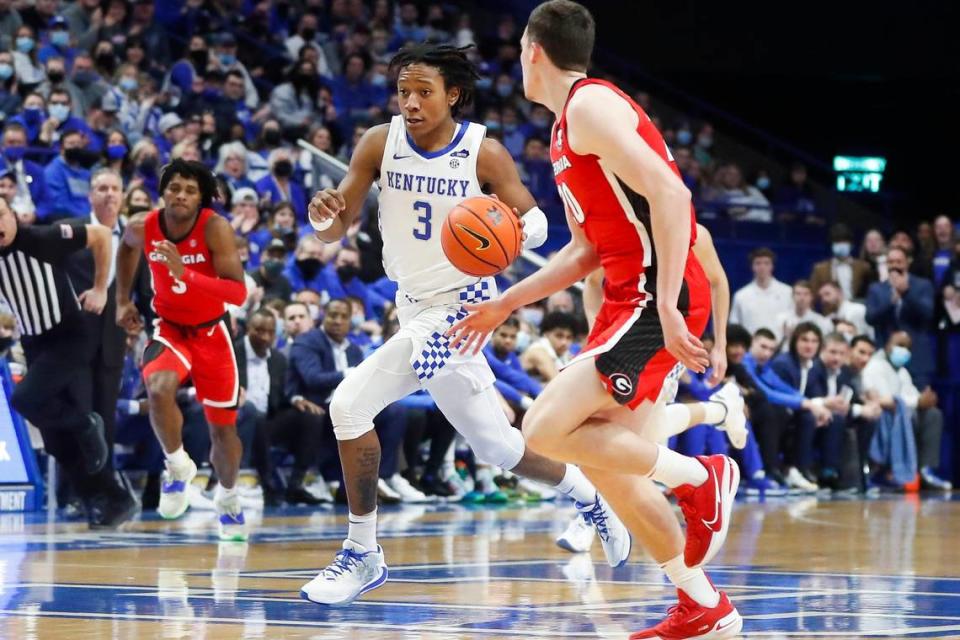 Freshman TyTy Washington (3) has provided Kentucky a change of pace while push-the-envelope point guard Sahvir Wheeler has been sidelined. “He’s going to take his time,” teammate Davion Mintz said of Washington. “He’s super patient.”