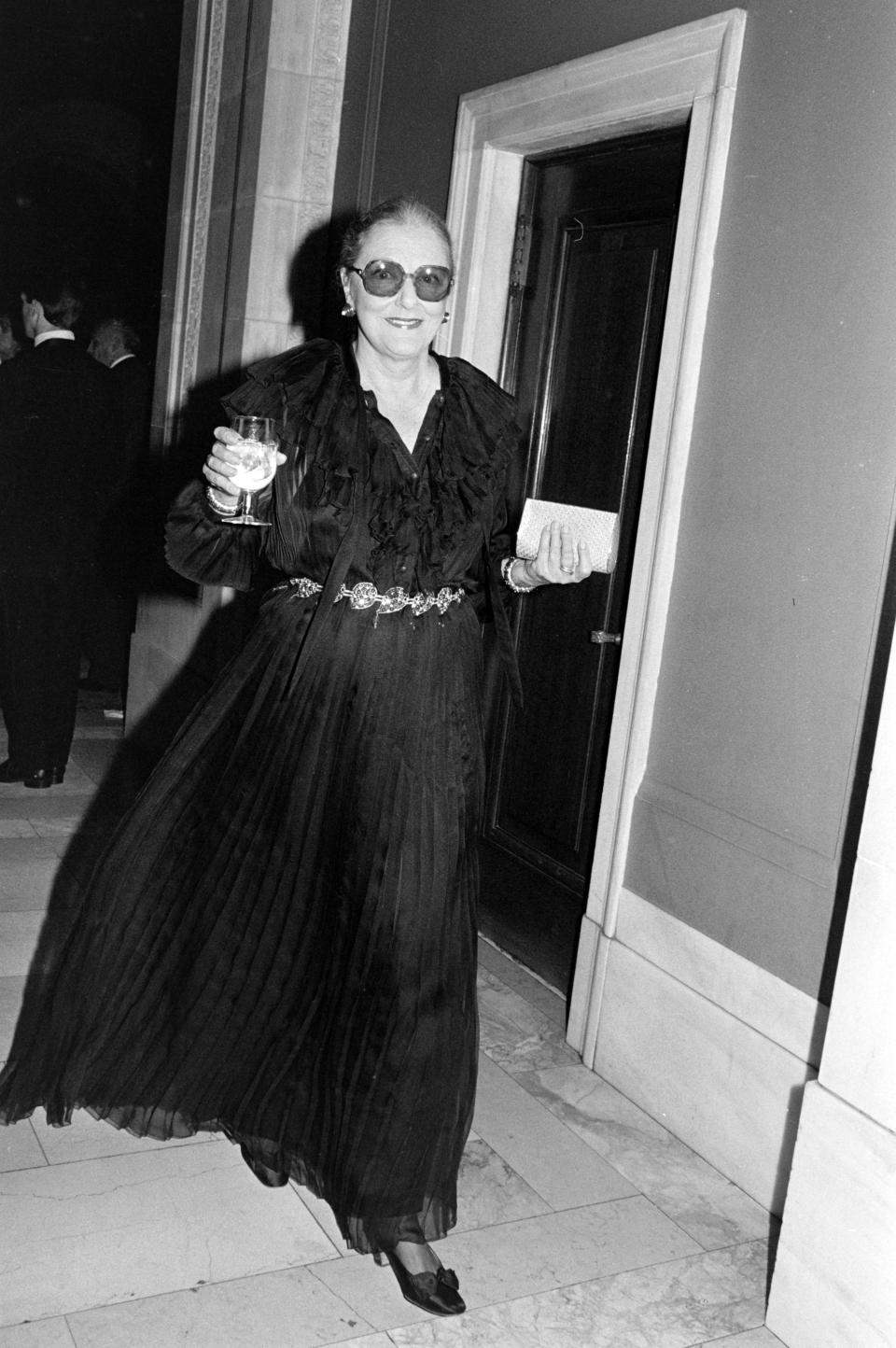 Nancy "Slim" Keith attends a benefit event at the central branch of the New York Public Library in New York City on October 22, 1981.