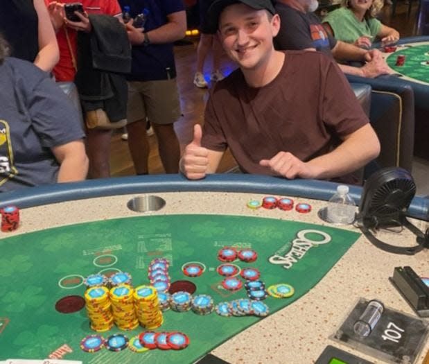 Damon Howell, an Ohio resident, won $362,640 while playing the Ultimate Texas Hold'em in Las Vegas. Howell was celebrating his 21st birthday with family and friends.