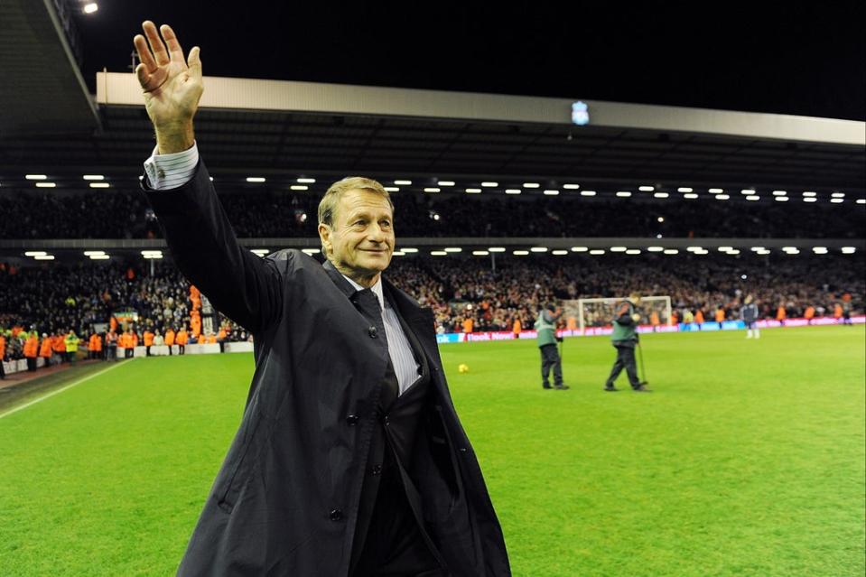 Roger Hunt greets the Anfield crowd on a visit in 2009 (Liverpool FC via Getty Images)