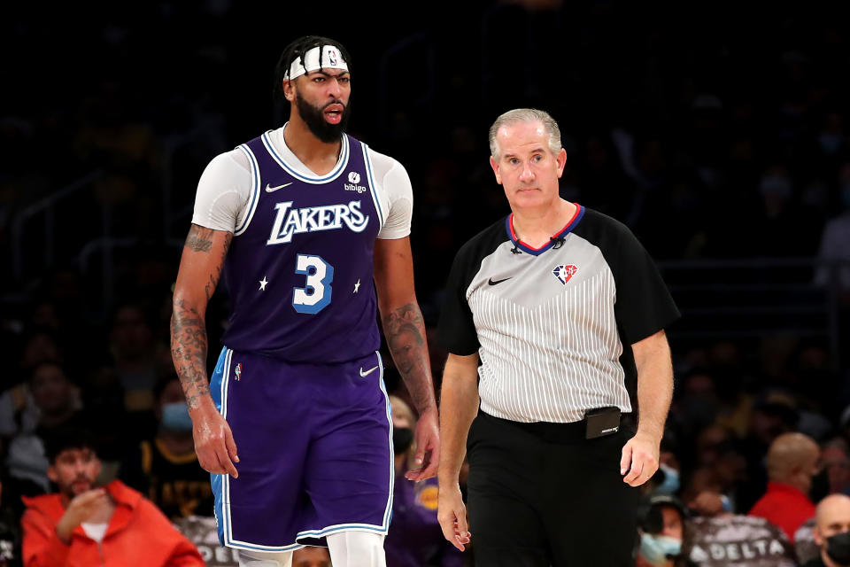 LOS ANGELES, CALIFORNIA - NOVEMBER 15: Anthony Davis #3 of the Los Angeles Lakers reacts after being ejected by referee Scott Wall #31 during the third quarter at Staples Center on November 15, 2021 in Los Angeles, California. NOTE TO USER: User expressly acknowledges and agrees that, by downloading and or using this photograph, User is consenting to the terms and conditions of the Getty Images License Agreement. (Photo by Katelyn Mulcahy/Getty Images)