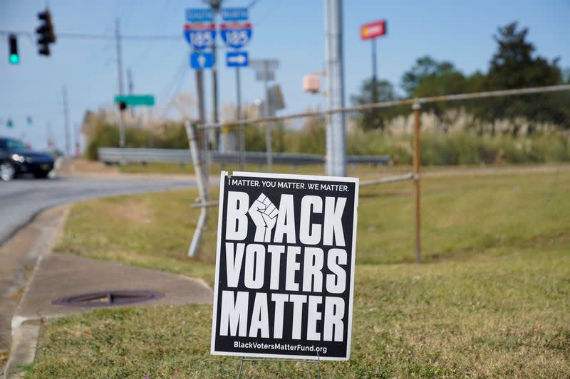 Early voting begins in Georgia for U.S. midterms