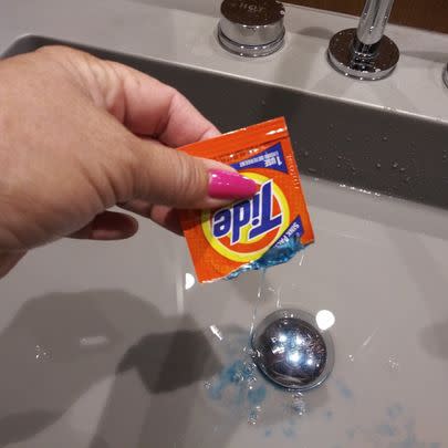 Tide detergent packets so you can wash your clothes in the sink