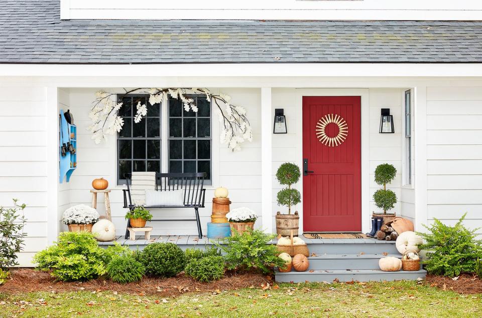 20 Fall Door Decorations That Are Anything but Cheesy