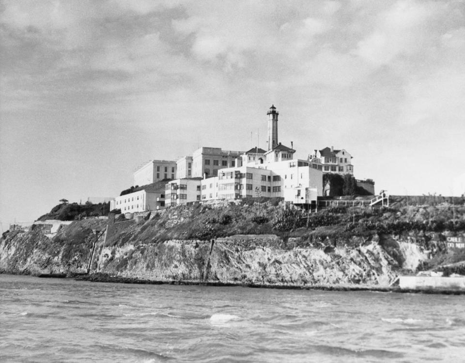 Alcatraz, 1900