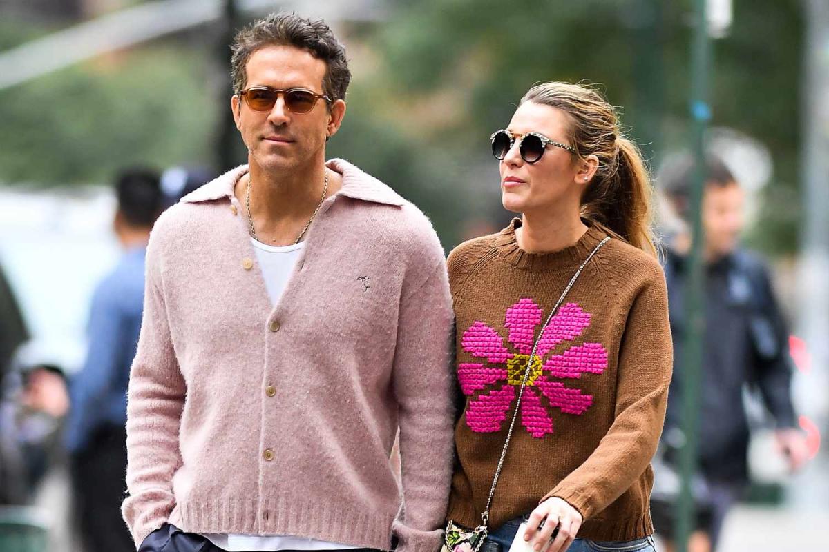 Blake Lively and Ryan Reynolds Hold Hands on Sweet Outing in New York City