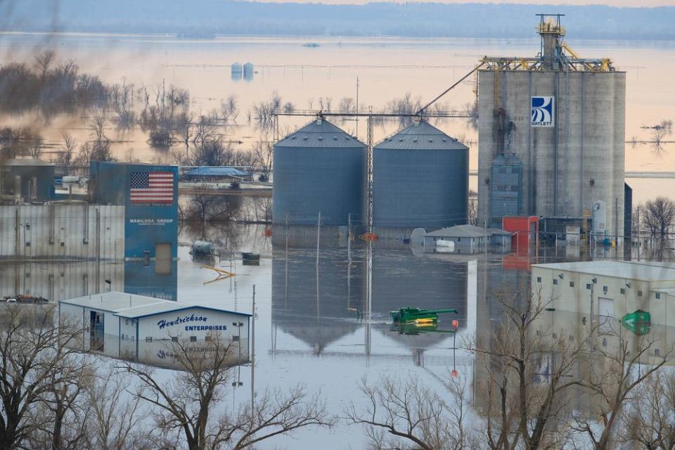 The Midwest is facing even more "historic and catastrophic flooding,” according to the National Weather Service in the wake of a bomb cyclone that dumped…