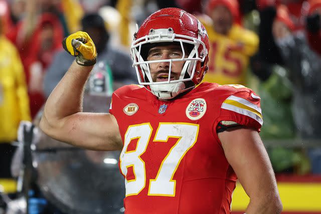 <p>Scott Winters/Icon Sportswire via Getty Images</p> Travis Kelce flexes to celebrate a 4-yard touchdown in a game against the Philadelphia Eagles at Arrowhead Stadium in Kansas City on Nov 20, 2023.